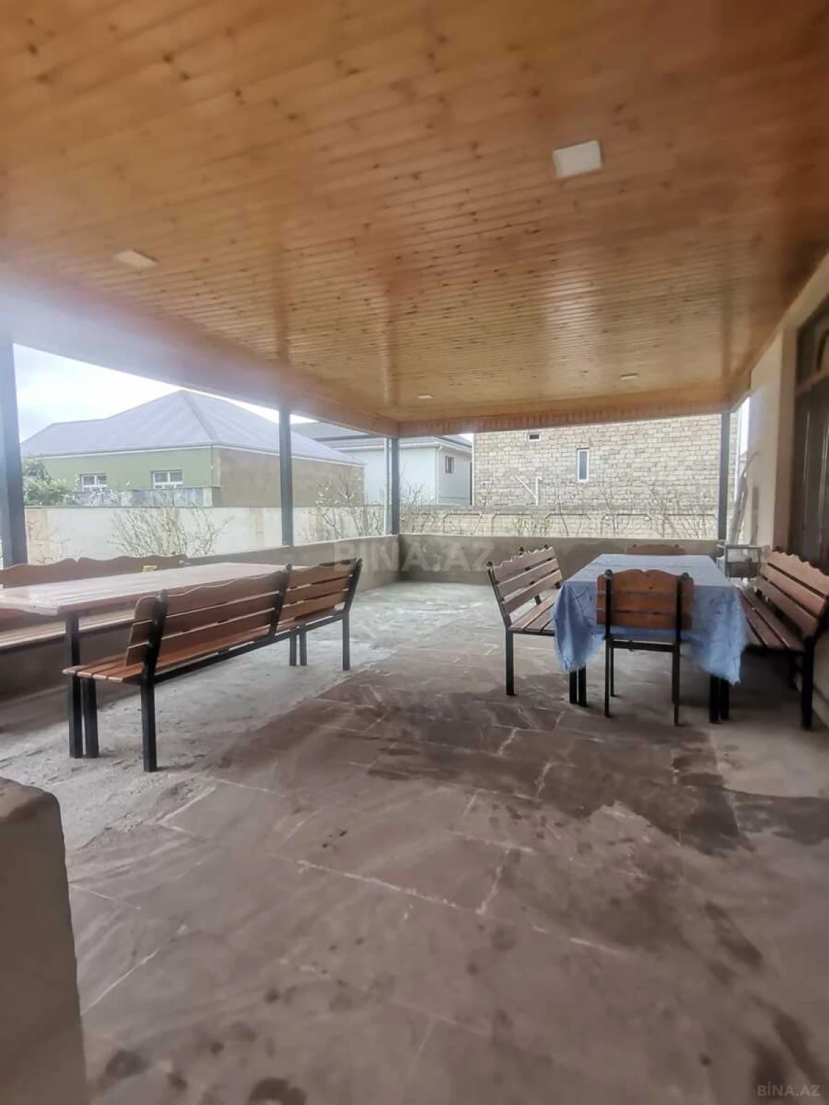 Satılır 6 otaqlı həyət evi 180 m²