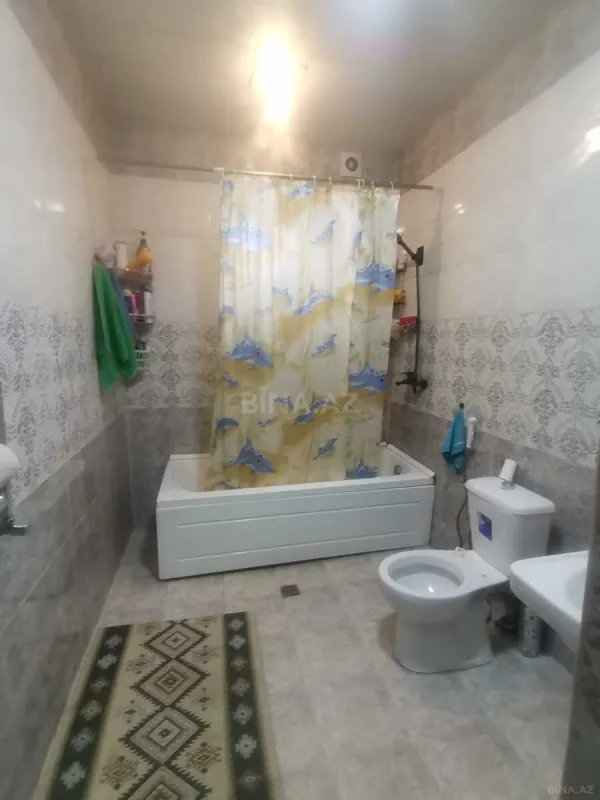 Satılır 6 otaqlı həyət evi 180 m²