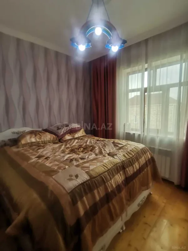 Satılır 6 otaqlı həyət evi 180 m²