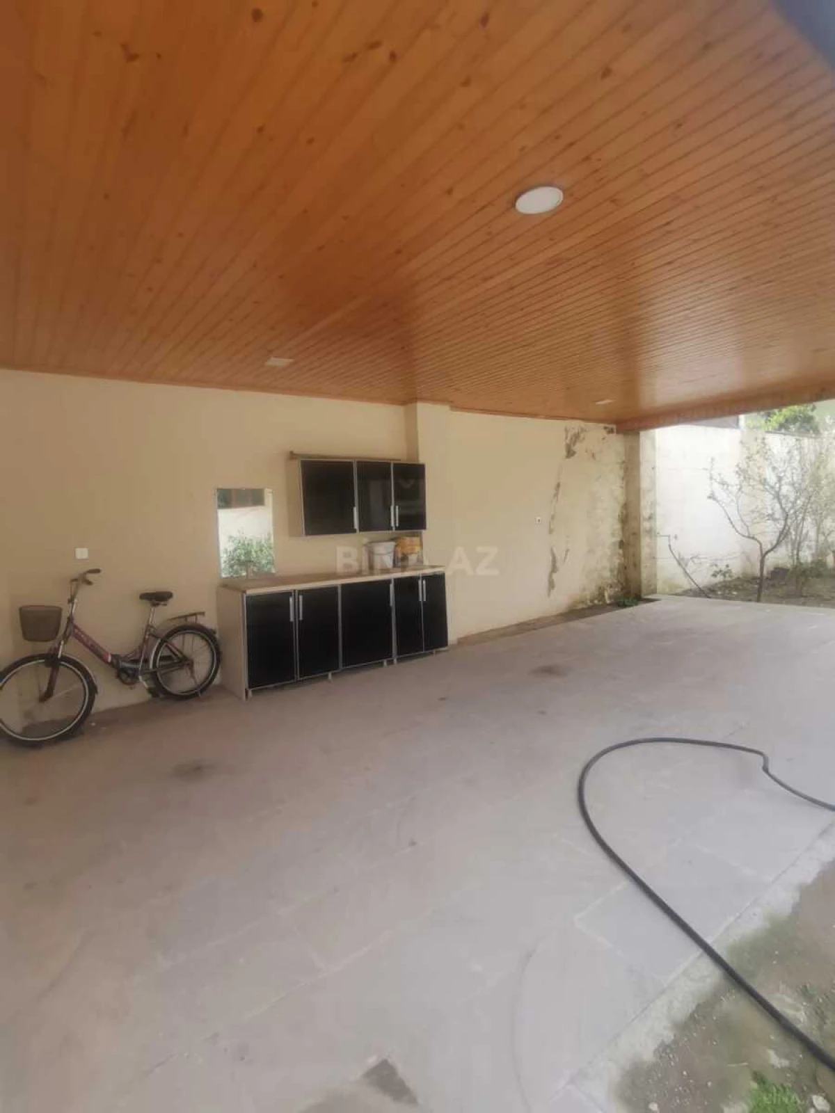 Satılır 6 otaqlı həyət evi 180 m²