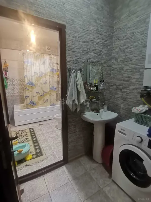 Satılır 6 otaqlı həyət evi 180 m²