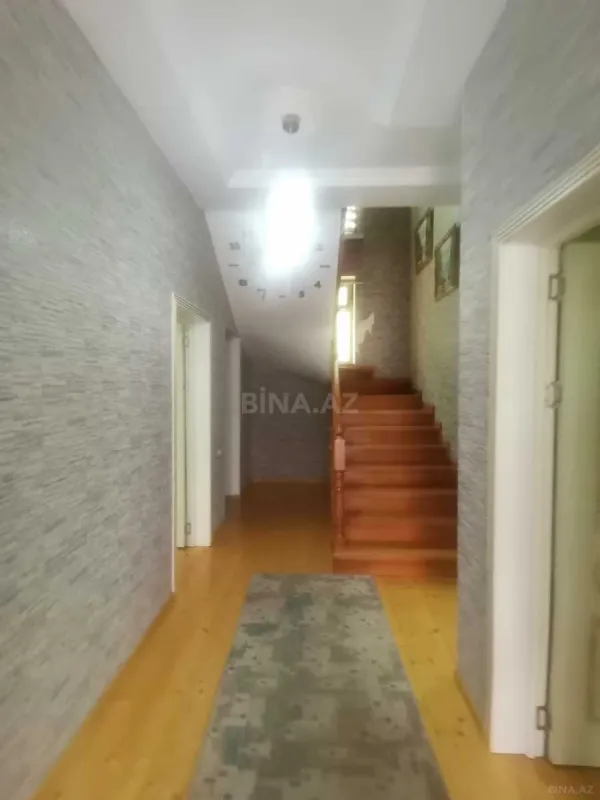 Satılır 6 otaqlı həyət evi 180 m²