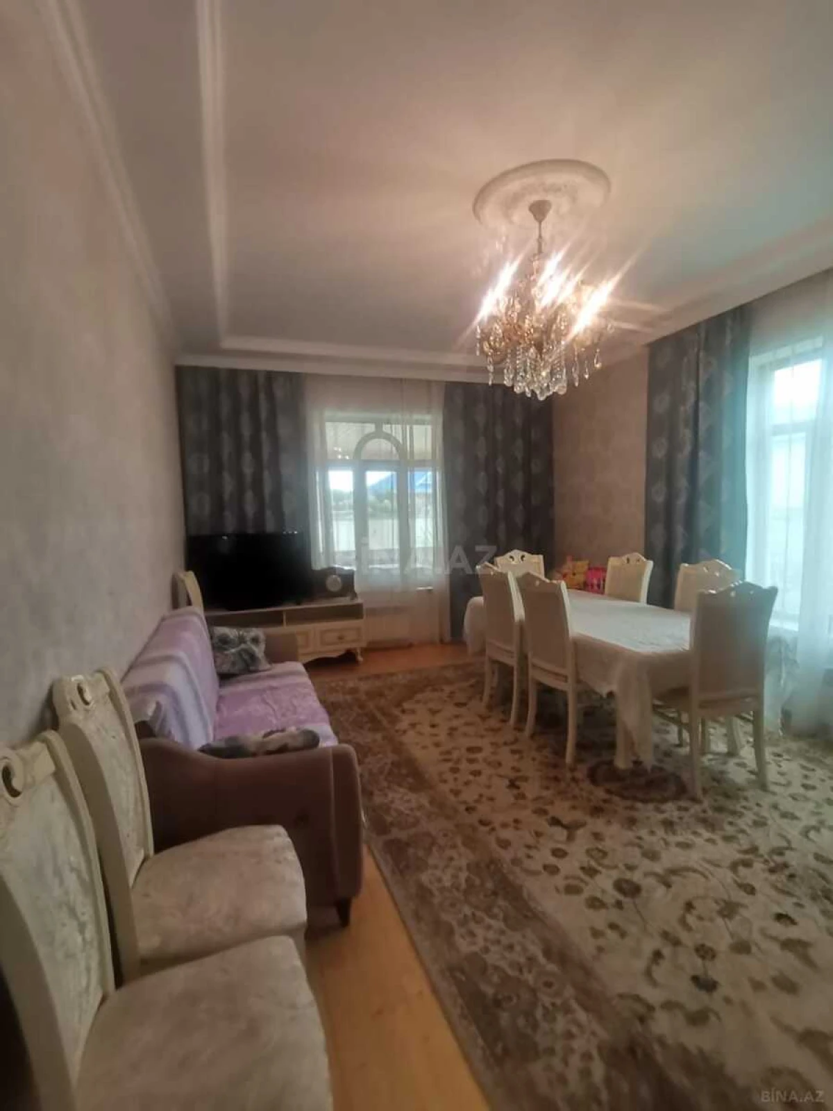 Satılır 6 otaqlı həyət evi 180 m²