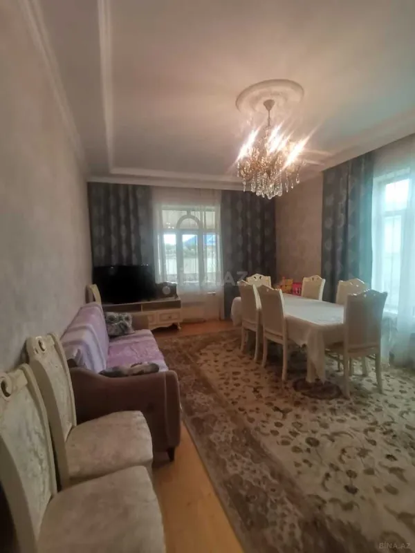 Satılır 6 otaqlı həyət evi 180 m²