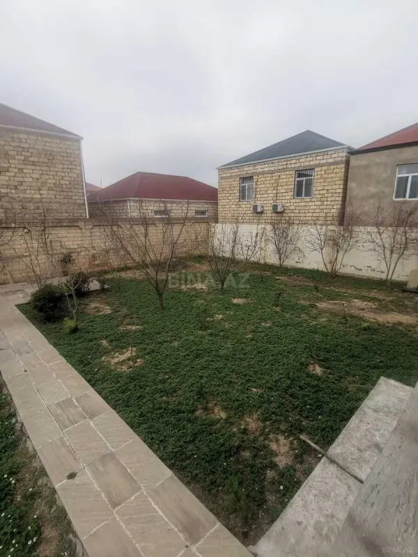 Satılır 6 otaqlı həyət evi 180 m²