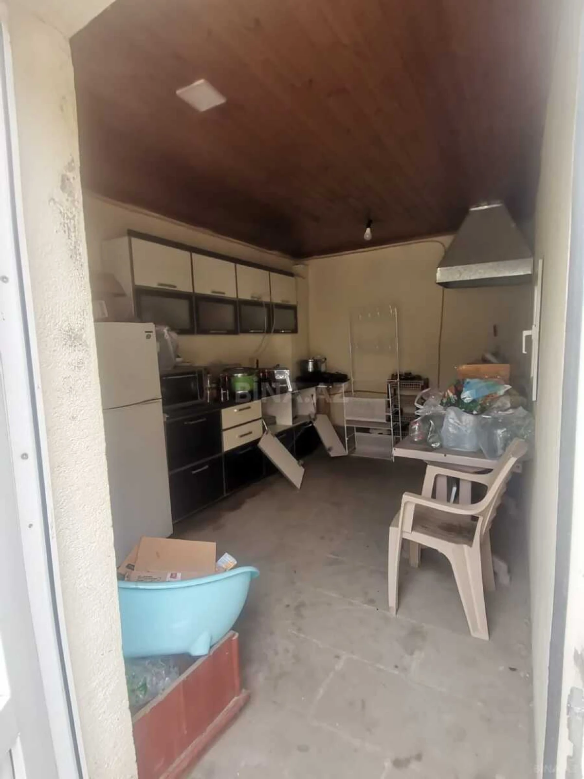 Satılır 6 otaqlı həyət evi 180 m²