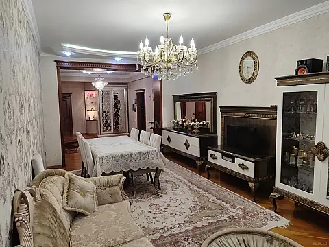Satılır 3 otaqlı mənzil 130 m² — Bakı 3 otaq 130.00 m²