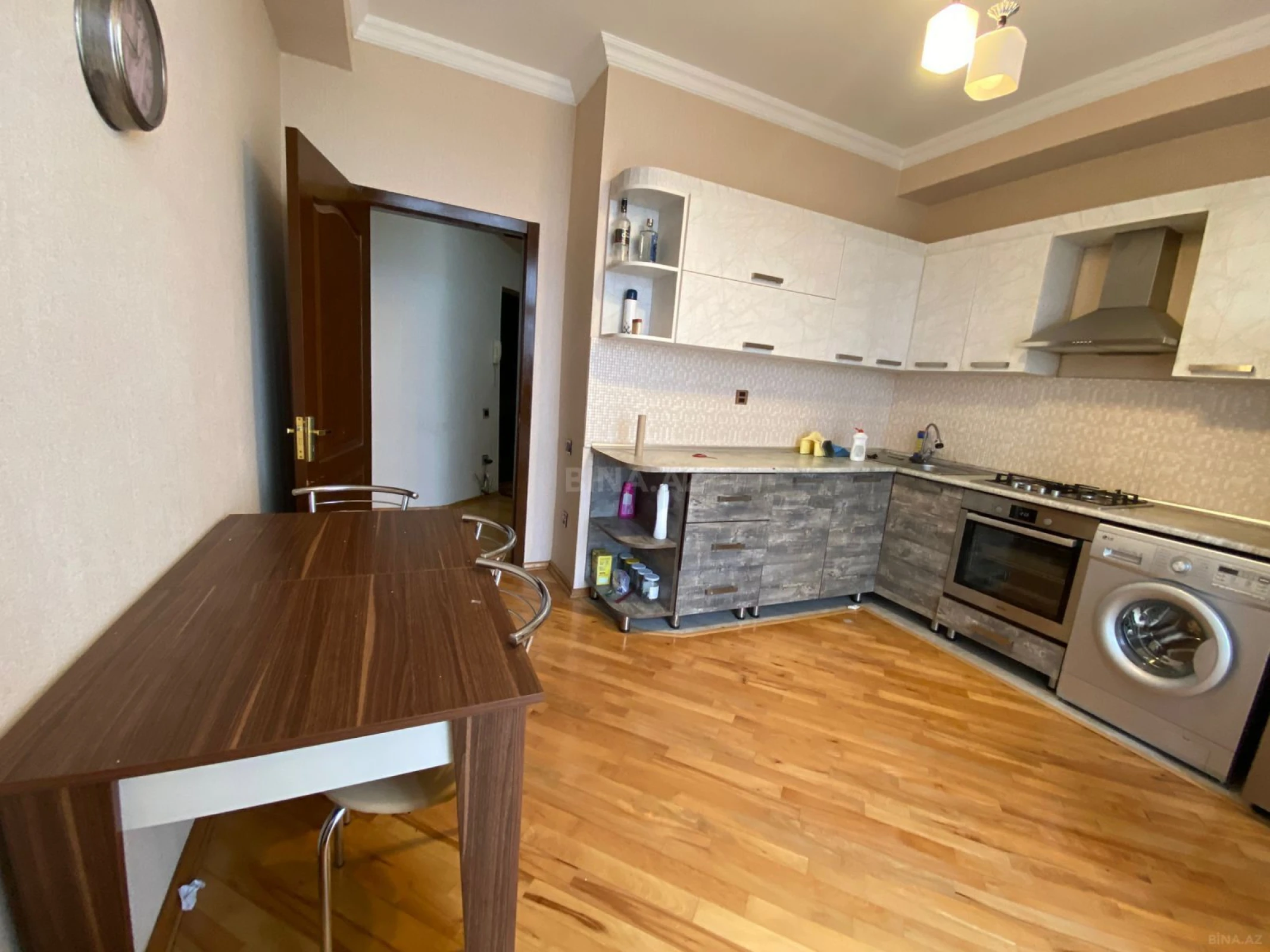 Kirayə verilir 2 otaqlı mənzil 87 m²