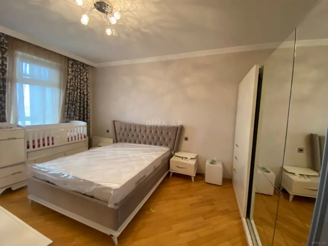 Kirayə verilir 2 otaqlı mənzil 87 m²