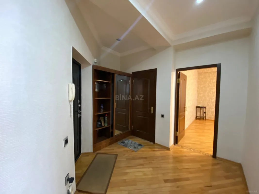 Kirayə verilir 2 otaqlı mənzil 87 m²