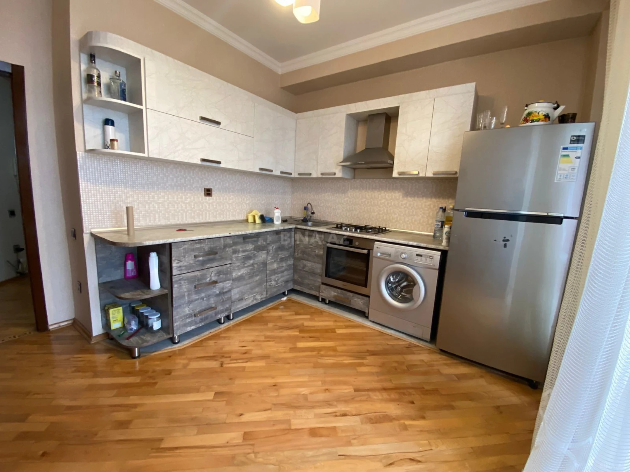 Kirayə verilir 2 otaqlı mənzil 87 m²