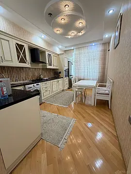 Satılır 3 otaqlı mənzil 118 m²