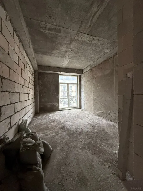 Satılır 3 otaqlı mənzil 123 m²