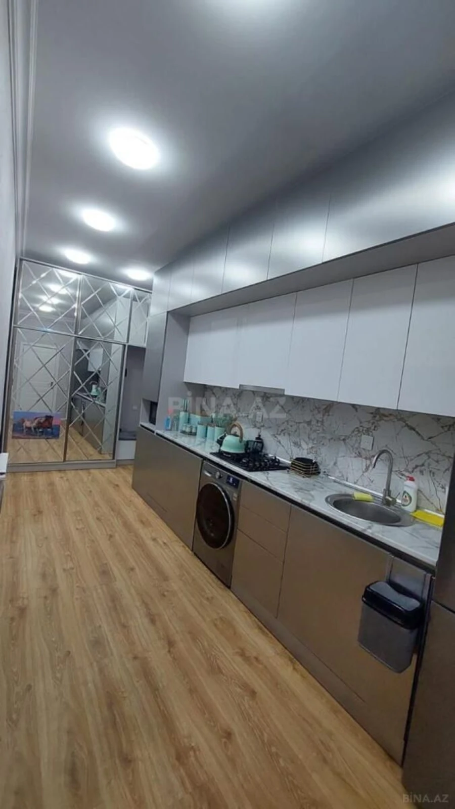 Satılır 2 otaqlı mənzil 64 m²