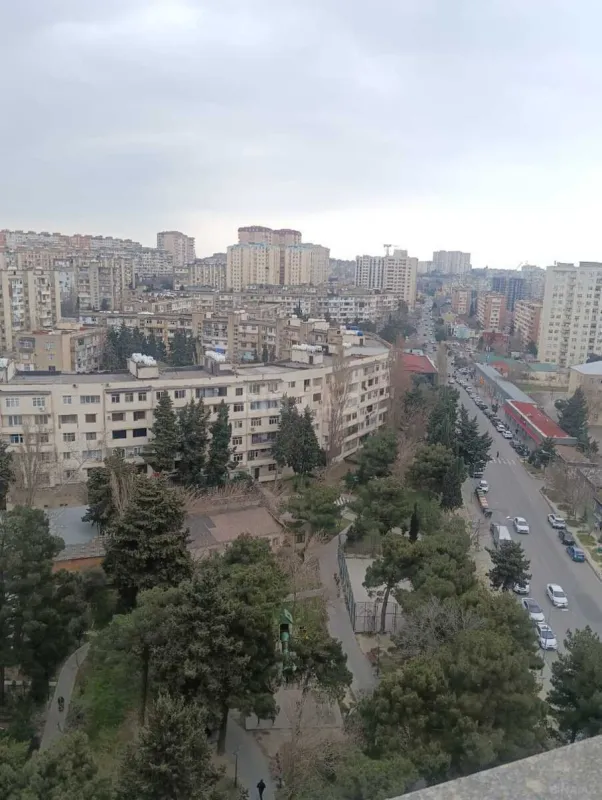Satılır 3 otaqlı mənzil 105 m²