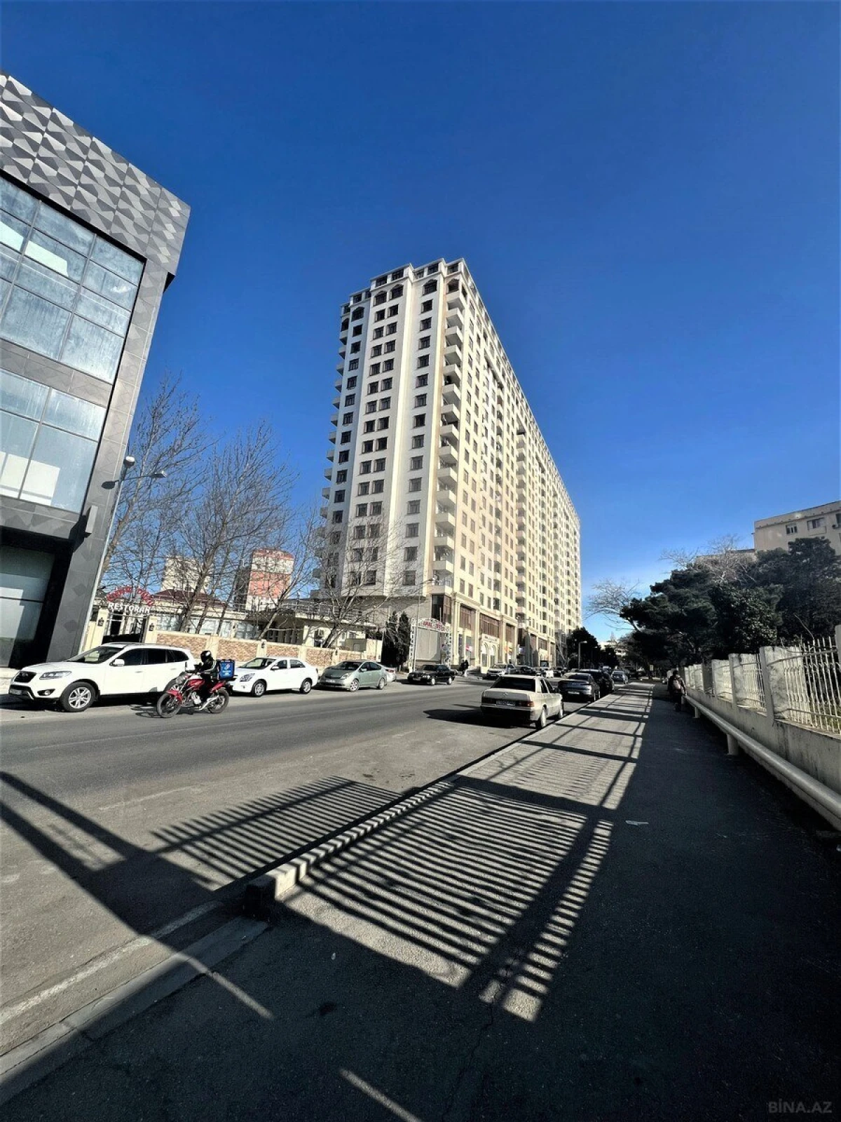 Satılır 3 otaqlı mənzil 105 m²