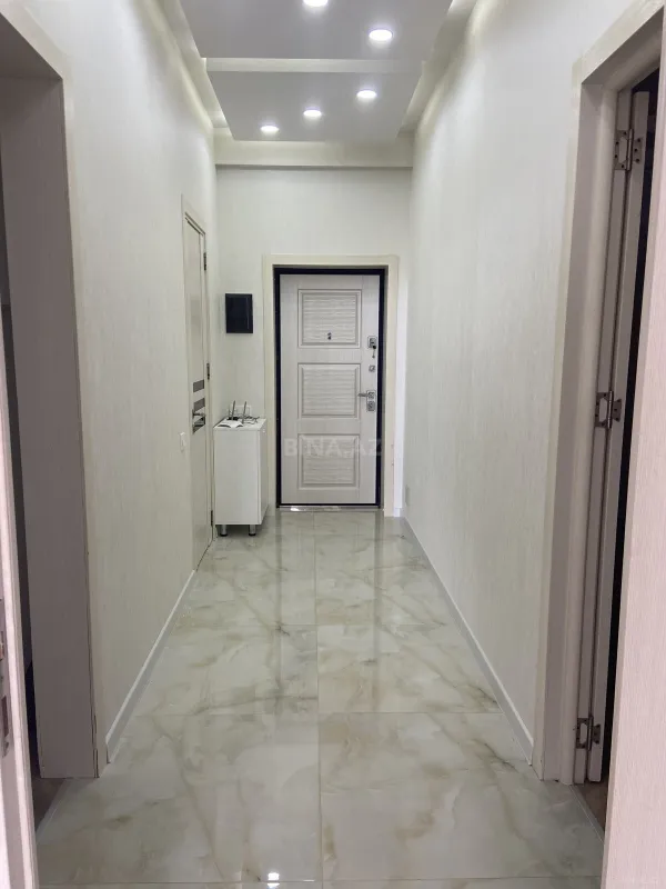 Satılır 2 otaqlı mənzil 73 m²