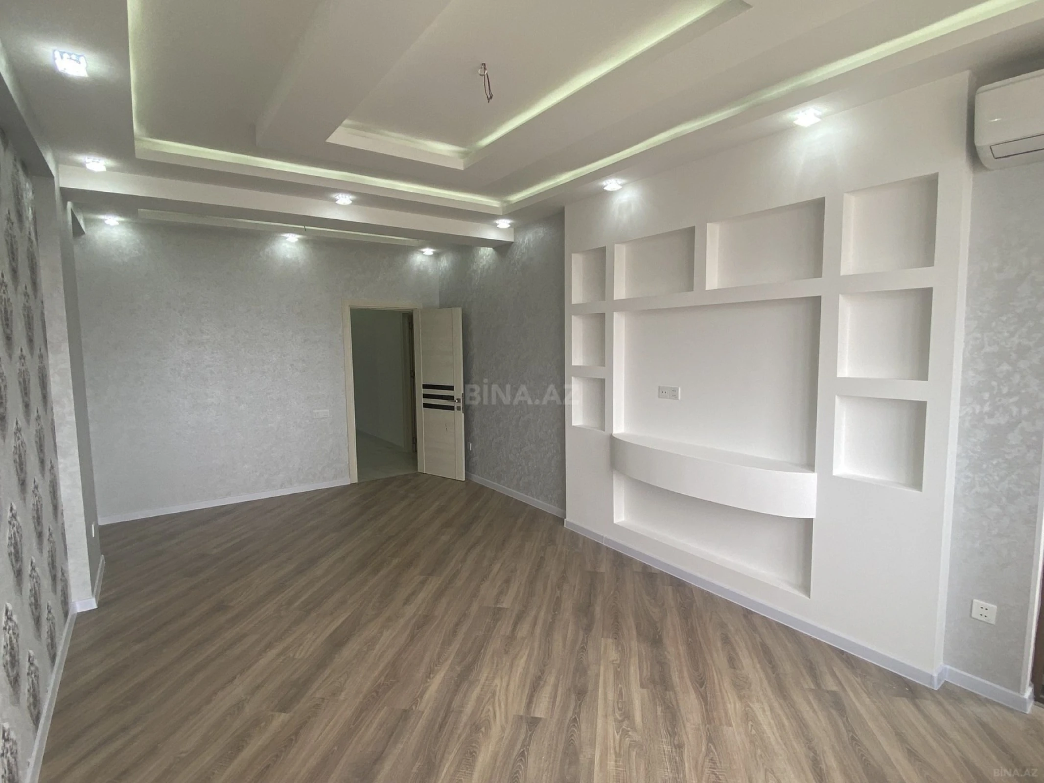 Satılır 2 otaqlı mənzil 73 m²