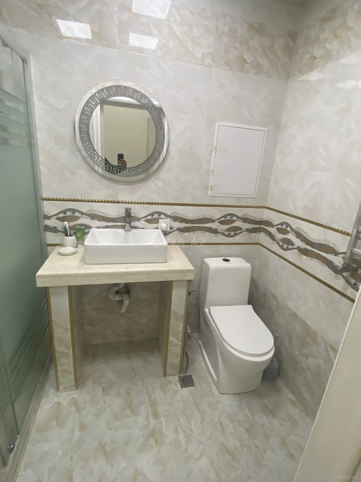 Satılır 2 otaqlı mənzil 73 m²