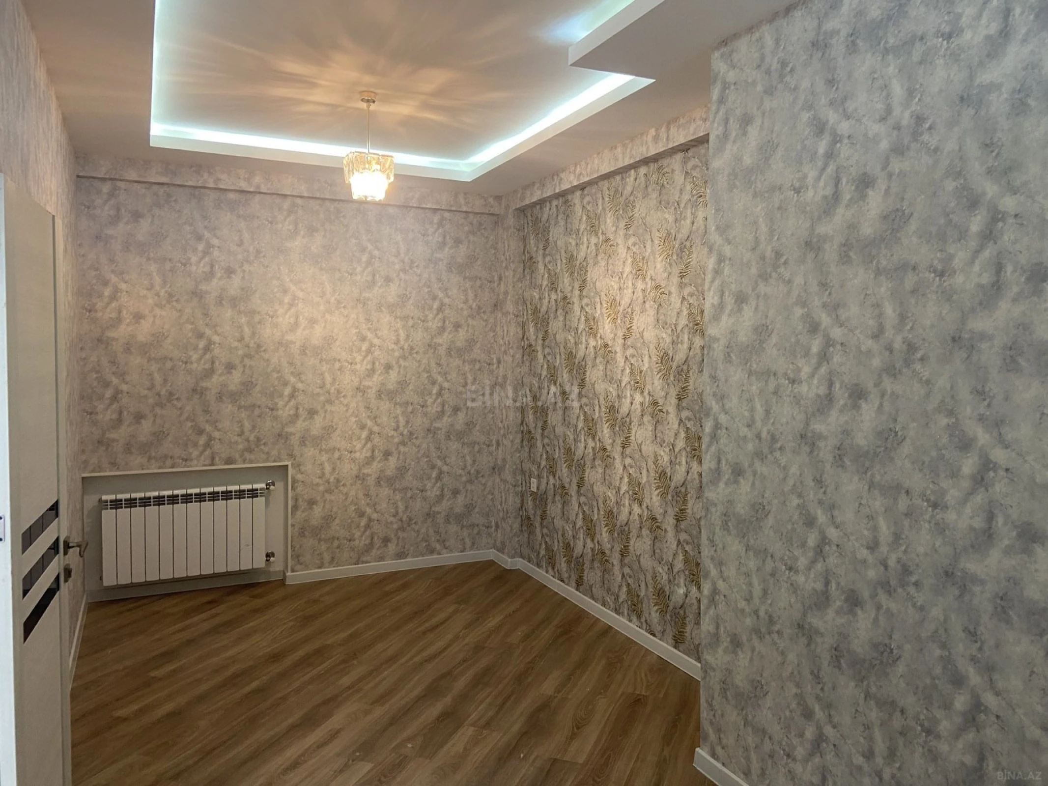 Satılır 2 otaqlı mənzil 73 m²