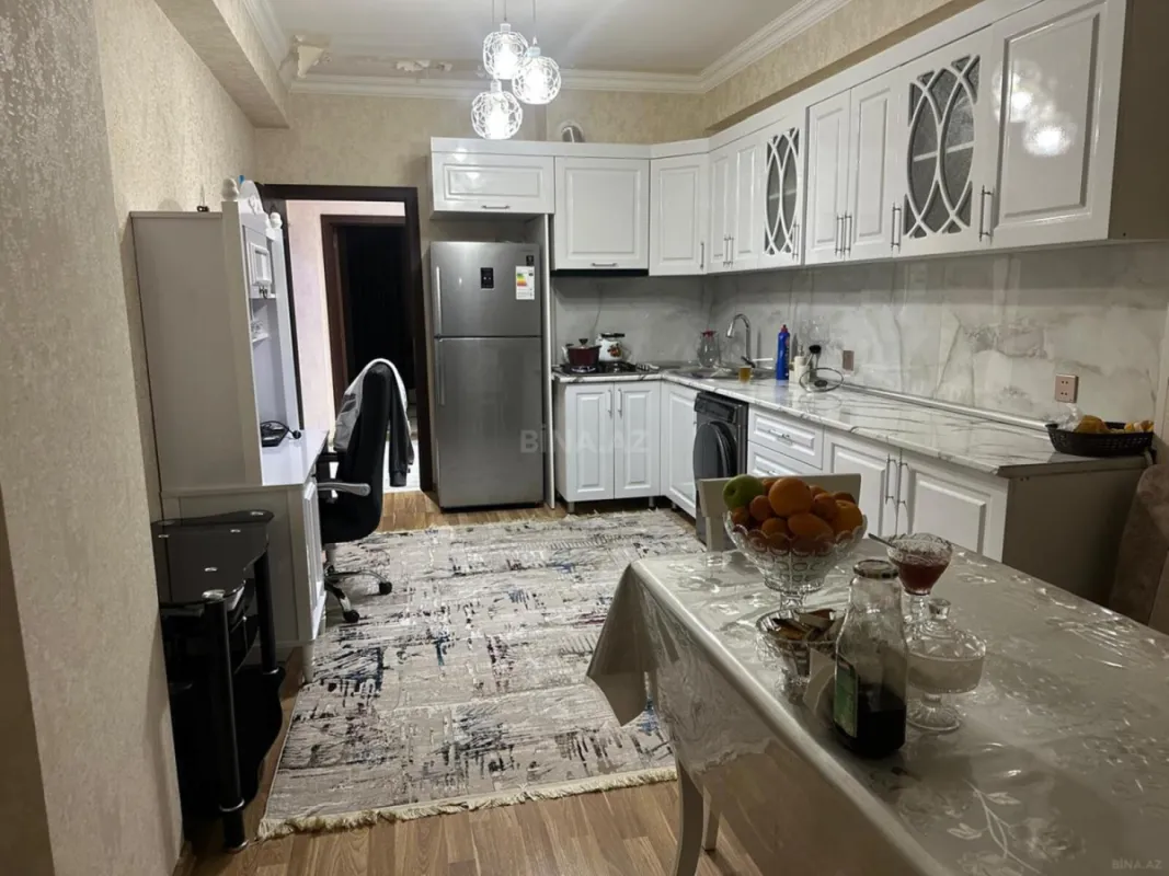 Satılır 2 otaqlı mənzil 100 m²