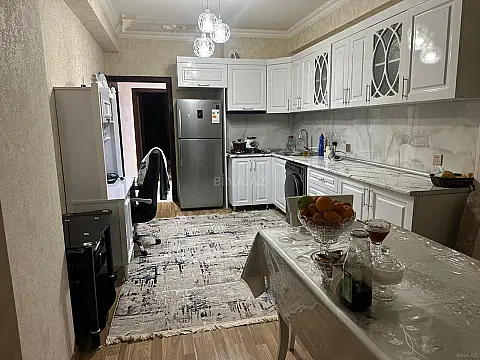 Satılır 2 otaqlı mənzil 100 m²