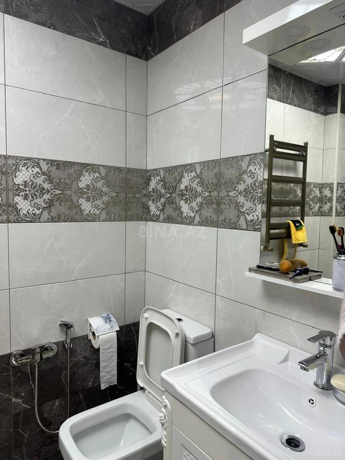 Satılır 2 otaqlı mənzil 100 m²