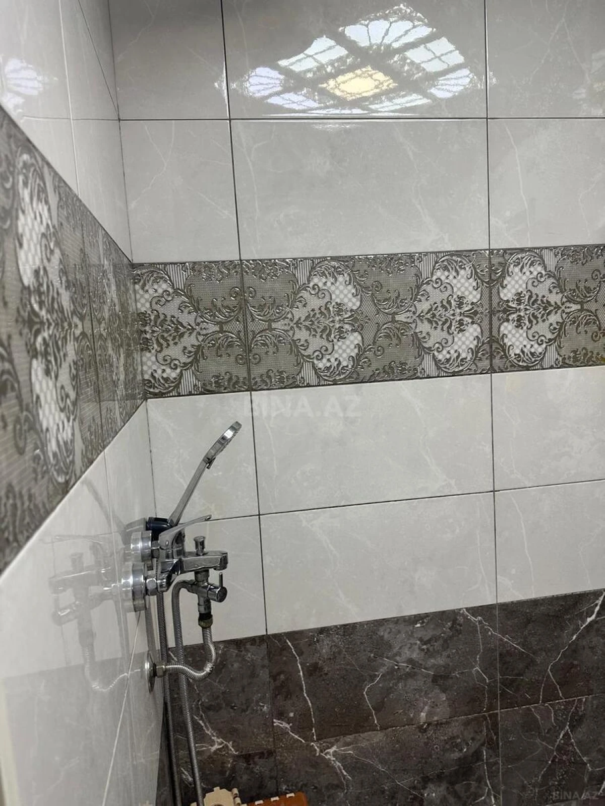 Satılır 2 otaqlı mənzil 100 m²