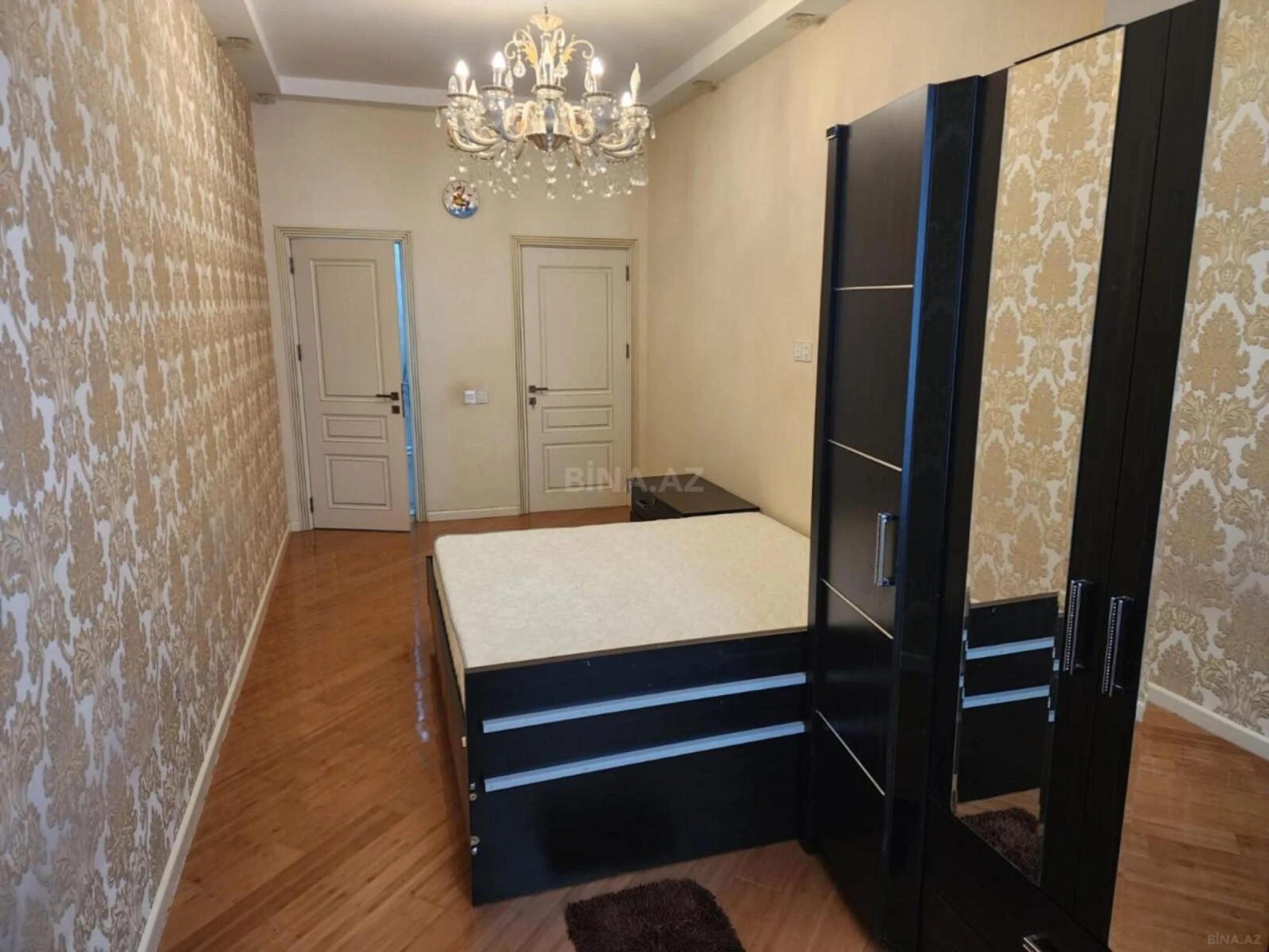 Kirayə verilir 3 otaqlı mənzil 110 m²