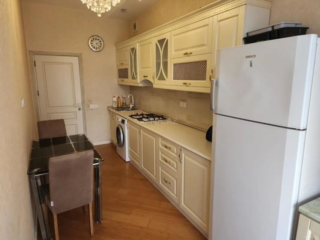 Kirayə verilir 3 otaqlı mənzil 110 m²