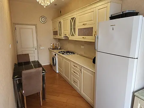 Kirayə verilir 3 otaqlı mənzil 110 m²