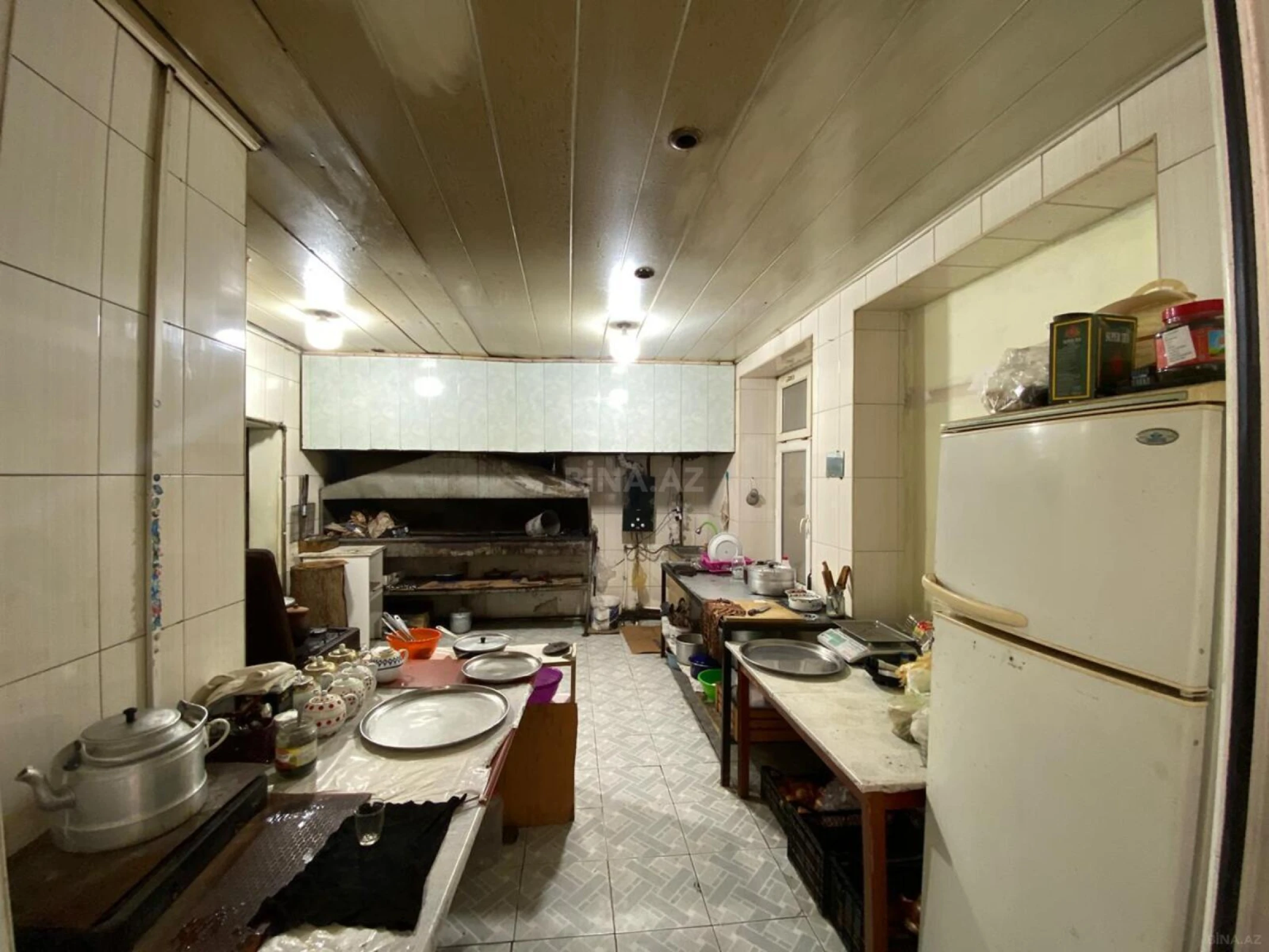 Kirayə verilir obyekt 370 m²