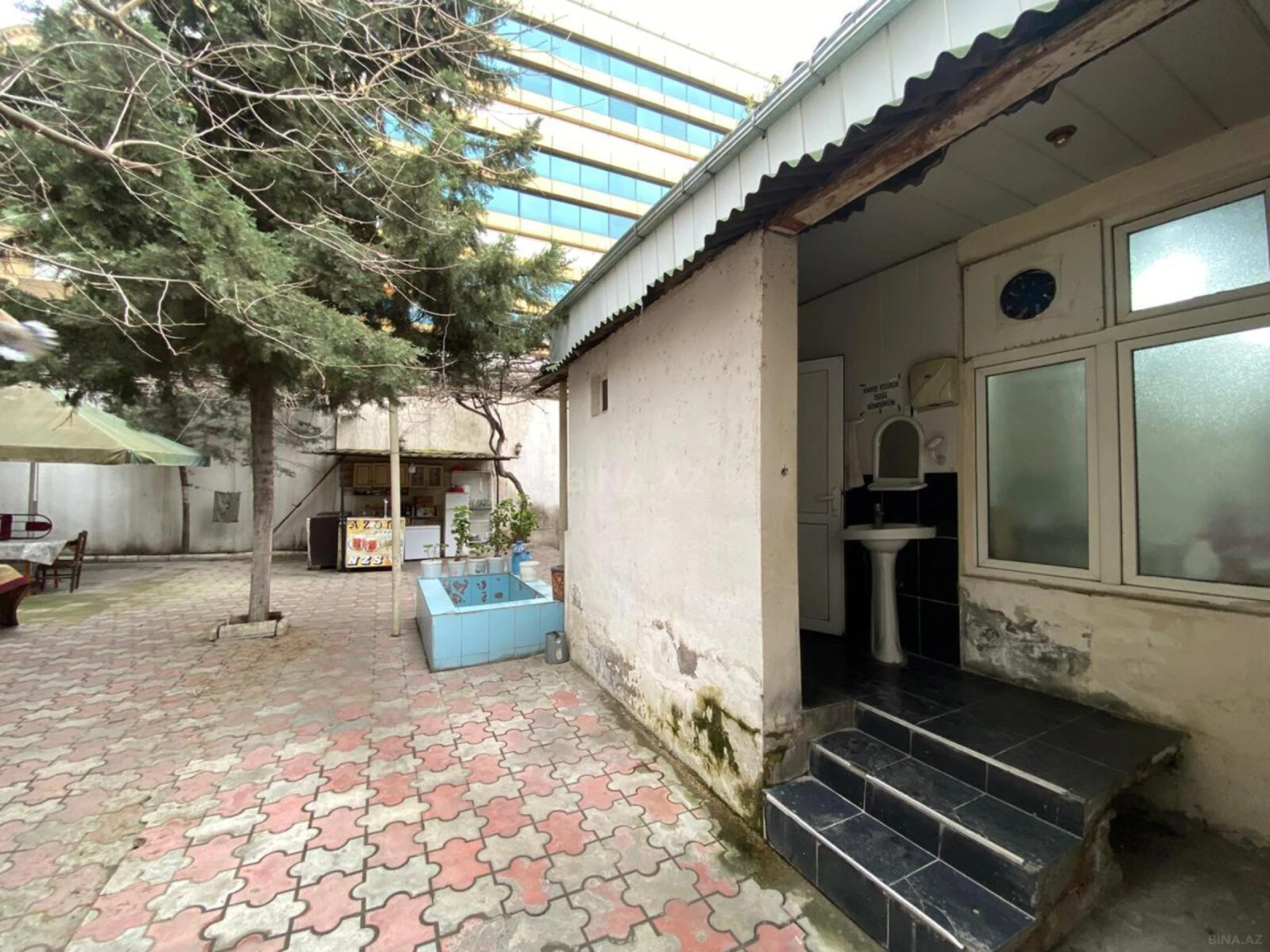 Kirayə verilir obyekt 370 m²