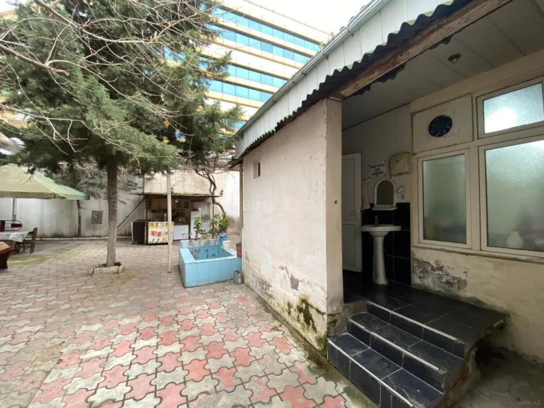 Kirayə verilir obyekt 370 m²