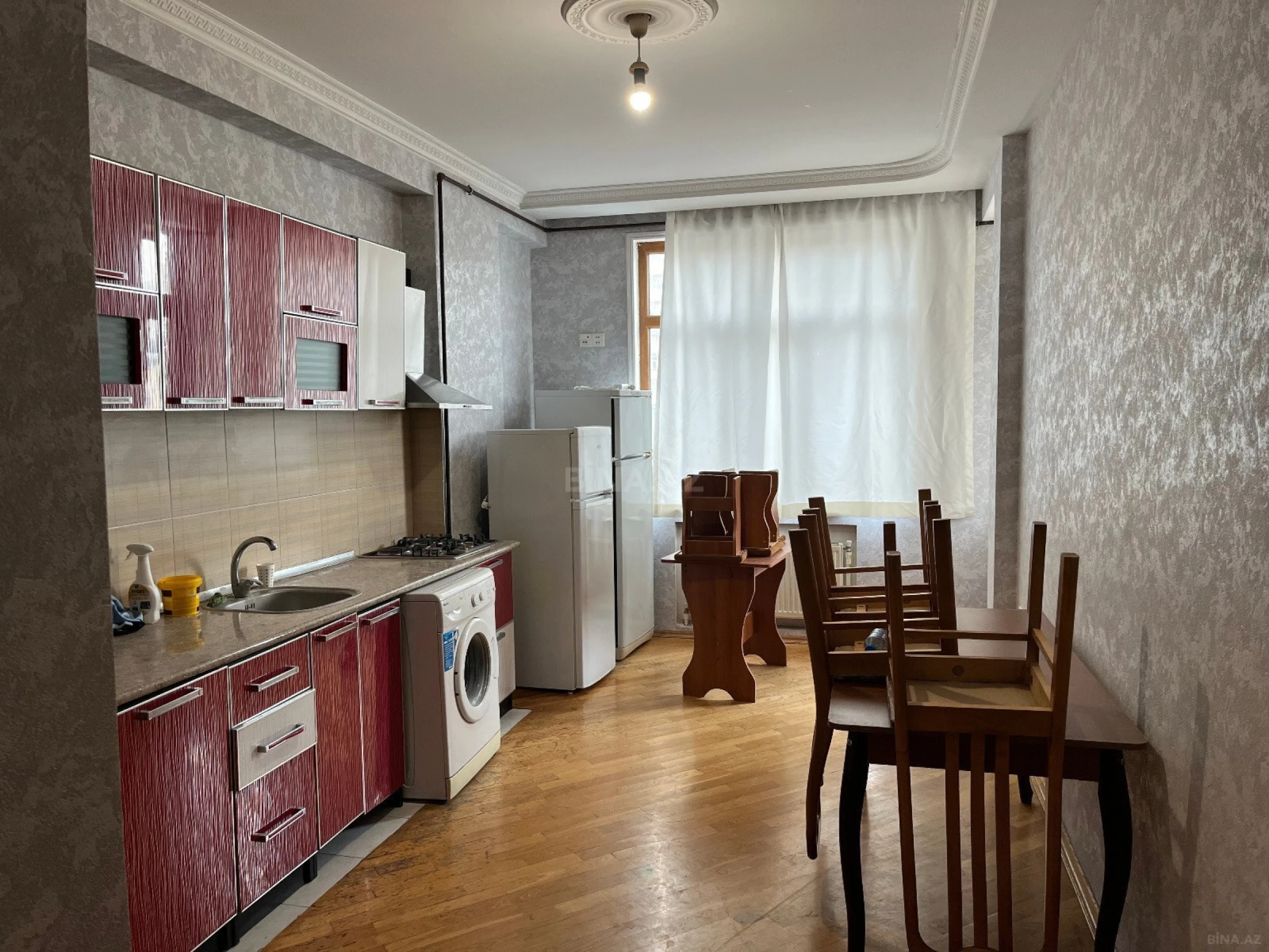 Kirayə verilir 3 otaqlı mənzil 110 m²