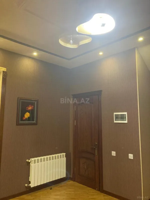 Satılır 6 otaqlı həyət evi 330 m²