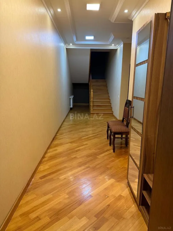 Satılır 6 otaqlı həyət evi 330 m²