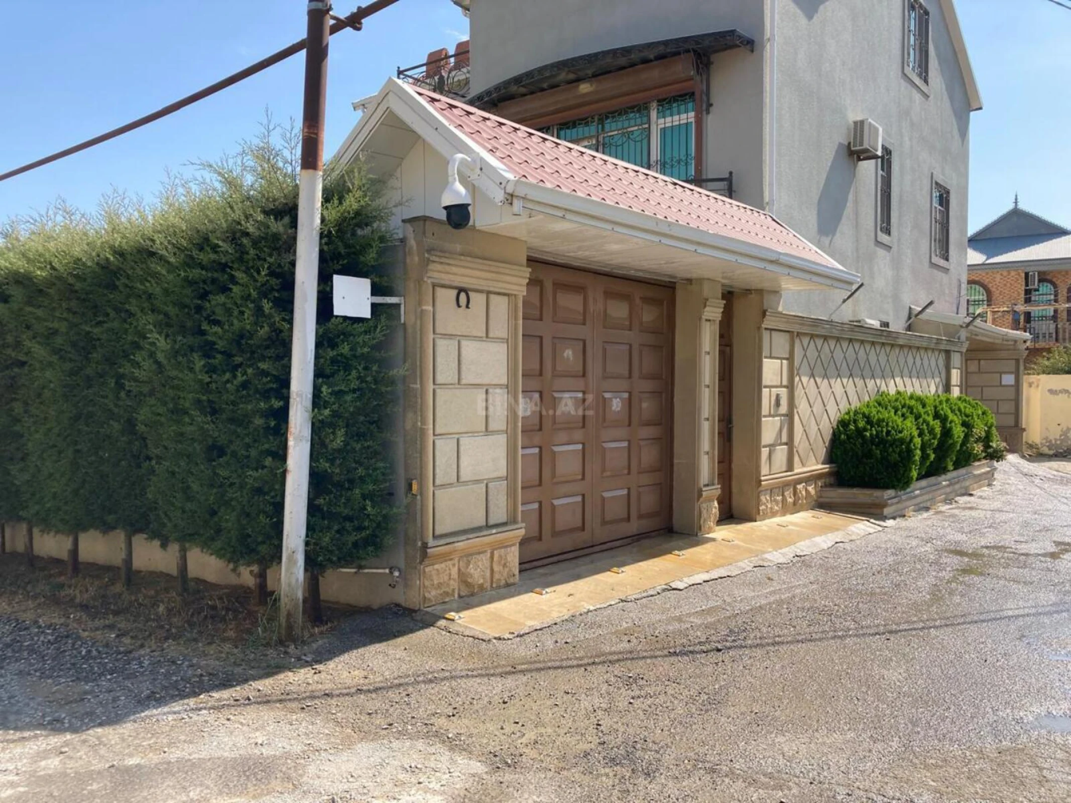 Satılır 6 otaqlı həyət evi 330 m²