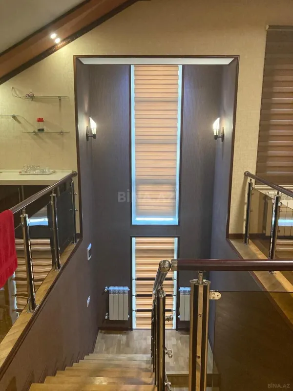 Satılır 6 otaqlı həyət evi 330 m²