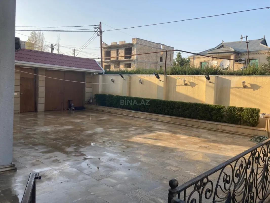 Satılır 6 otaqlı həyət evi 330 m²