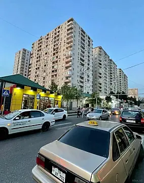 Satılır 2 otaqlı mənzil 65 m² — Bakı, Həzi Aslanov qəs. 2 otaq 65.00 m²