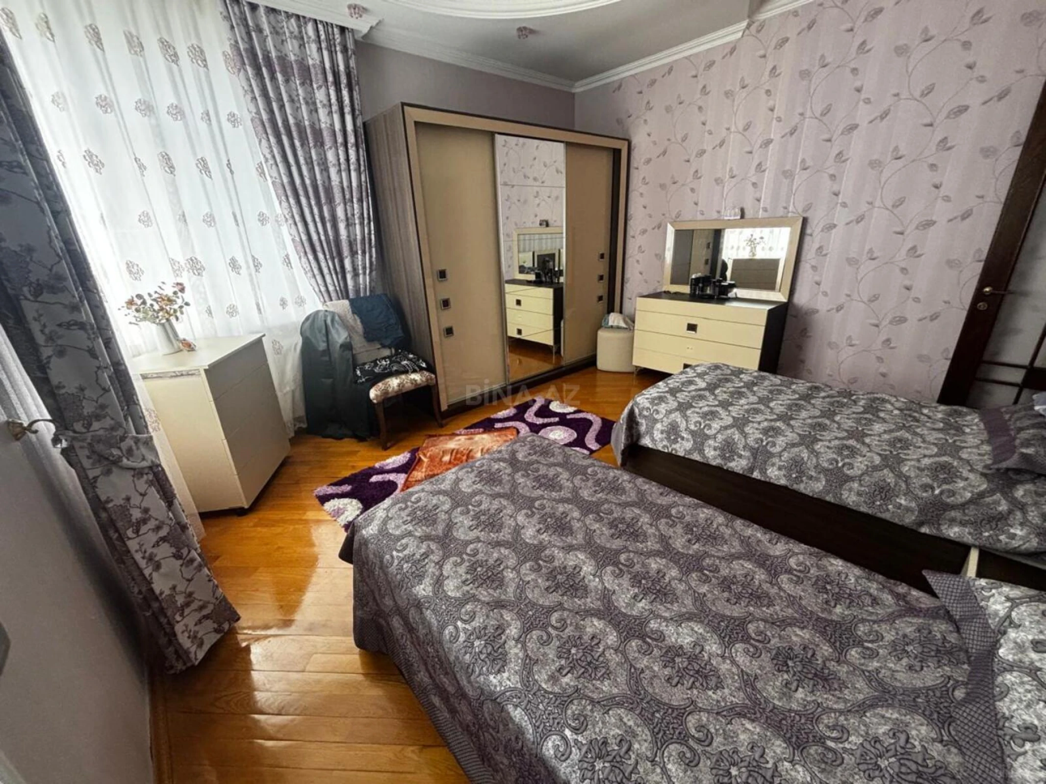 Satılır 3 otaqlı mənzil 138 m²