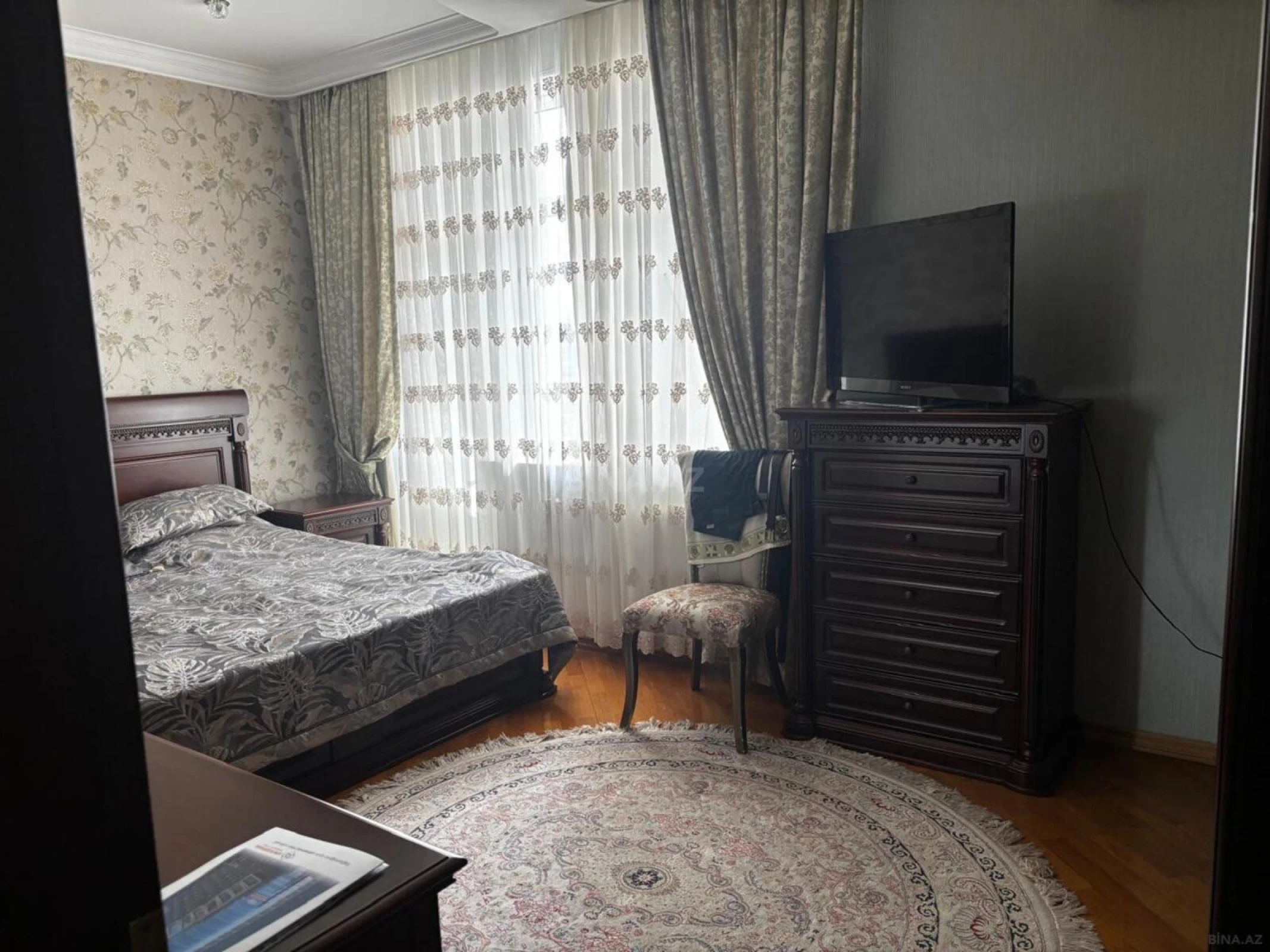 Satılır 3 otaqlı mənzil 138 m²