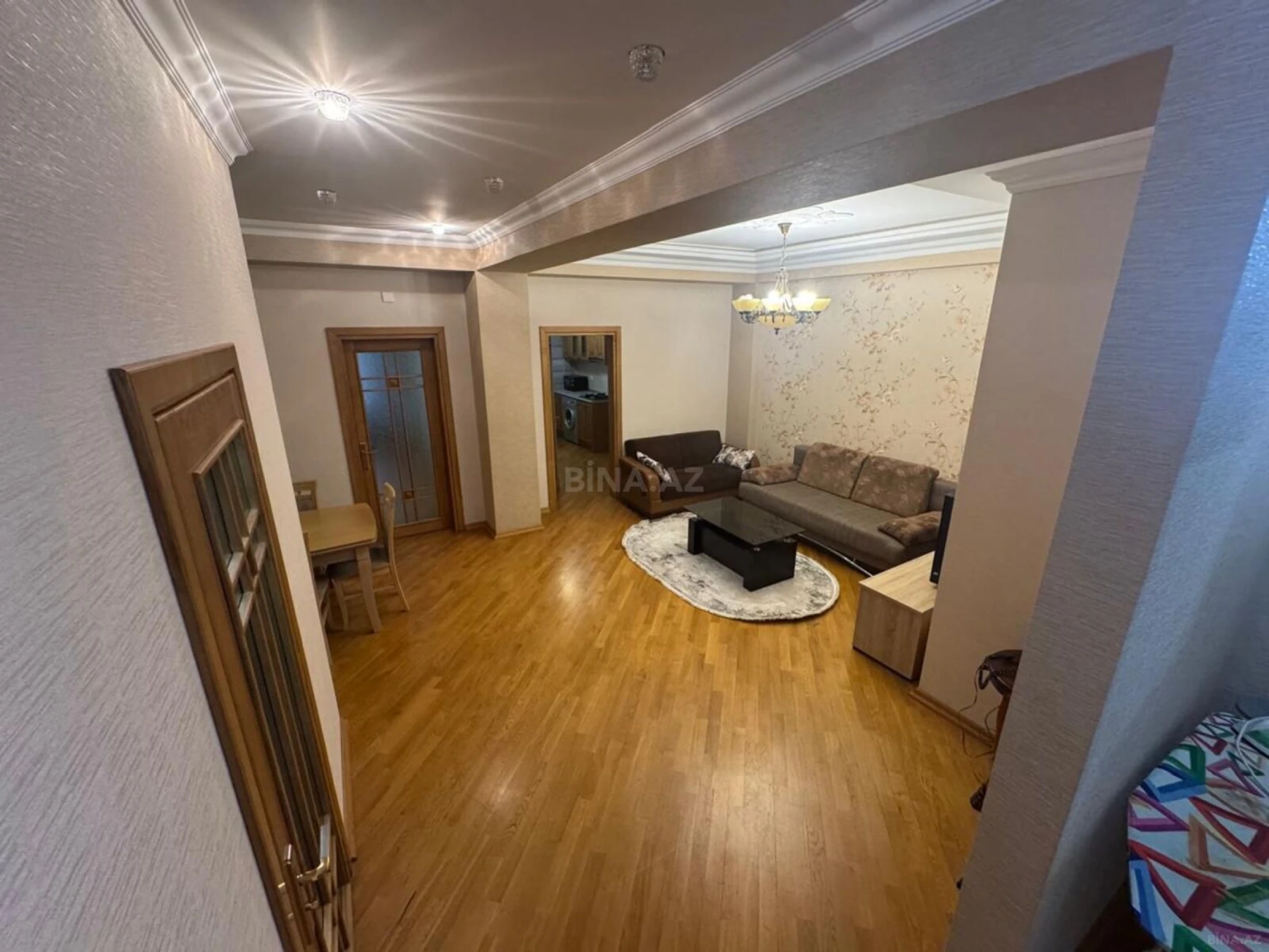 Kirayə verilir 3 otaqlı mənzil 100 m²