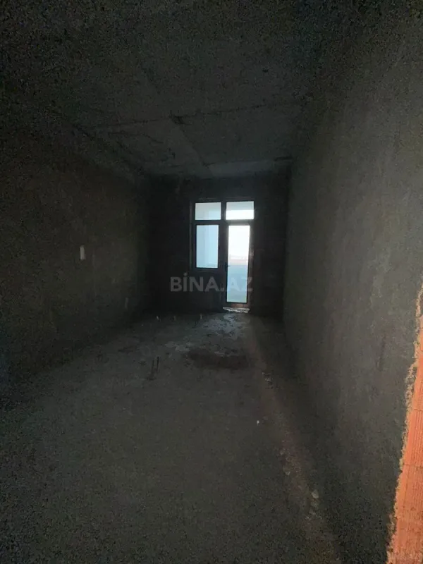Satılır 3 otaqlı mənzil 127 m²