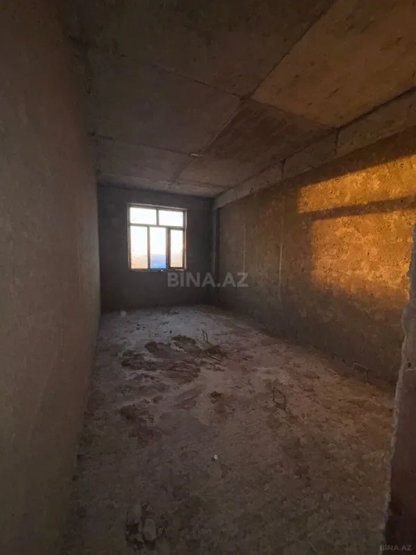 Satılır 3 otaqlı mənzil 127 m²
