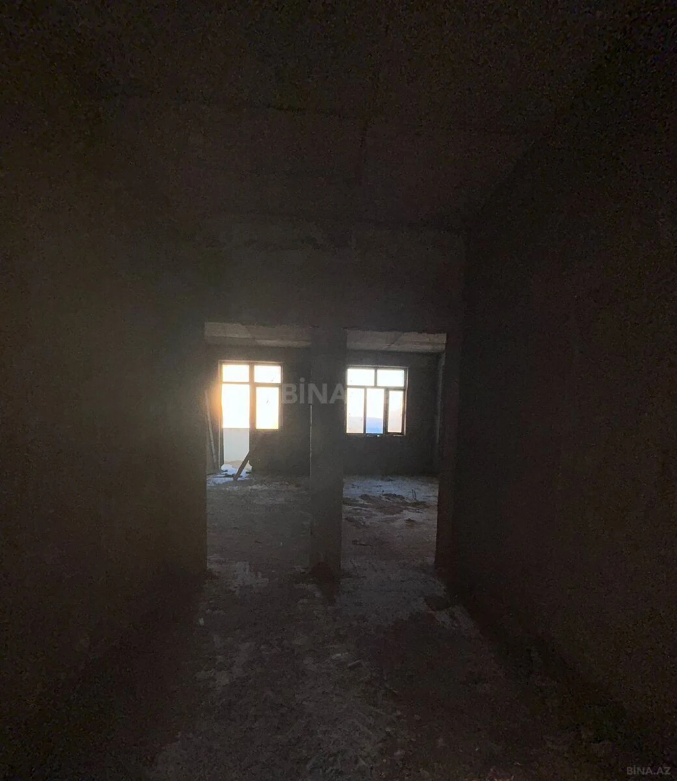 Satılır 3 otaqlı mənzil 127 m²