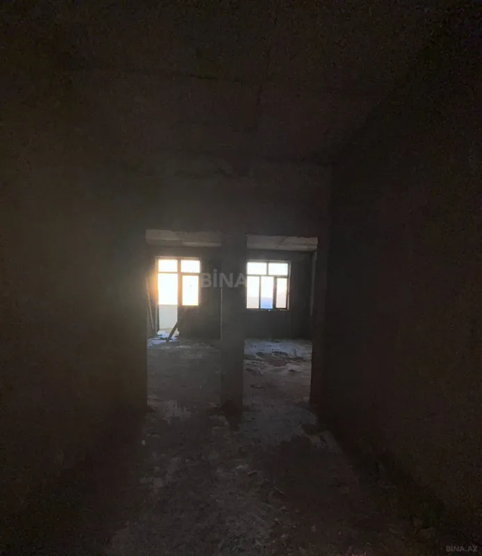 Satılır 3 otaqlı mənzil 127 m²