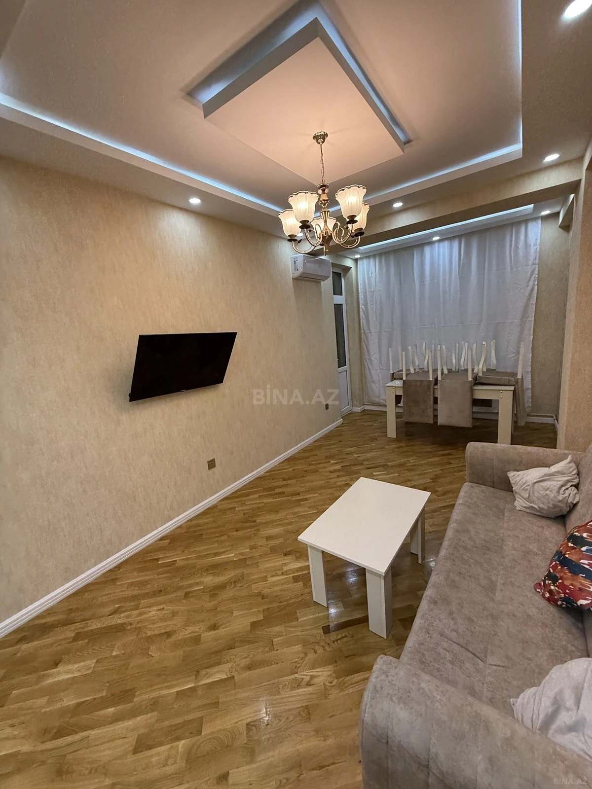 Kirayə verilir 2 otaqlı mənzil 62 m²