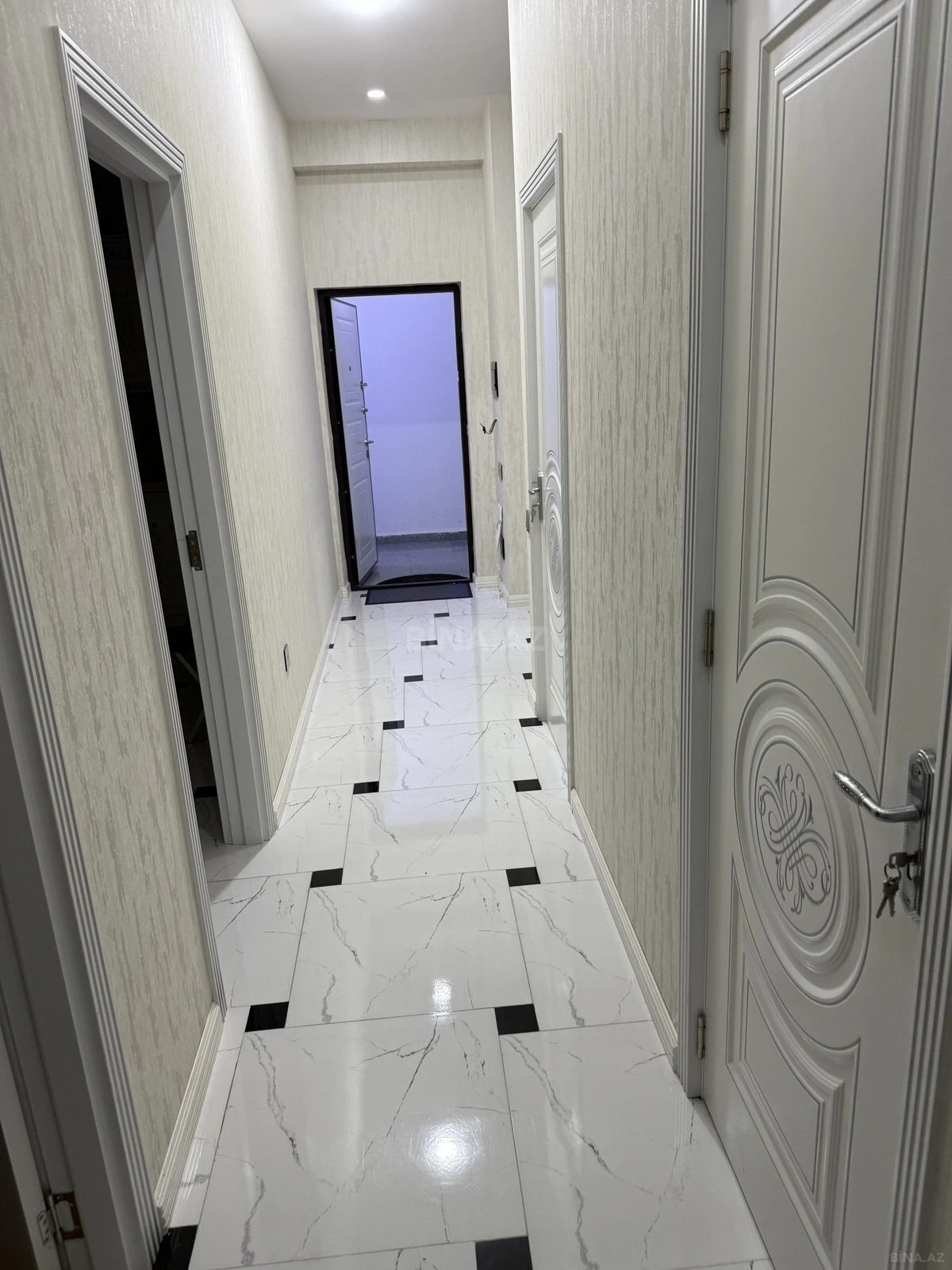 Kirayə verilir 2 otaqlı mənzil 62 m²